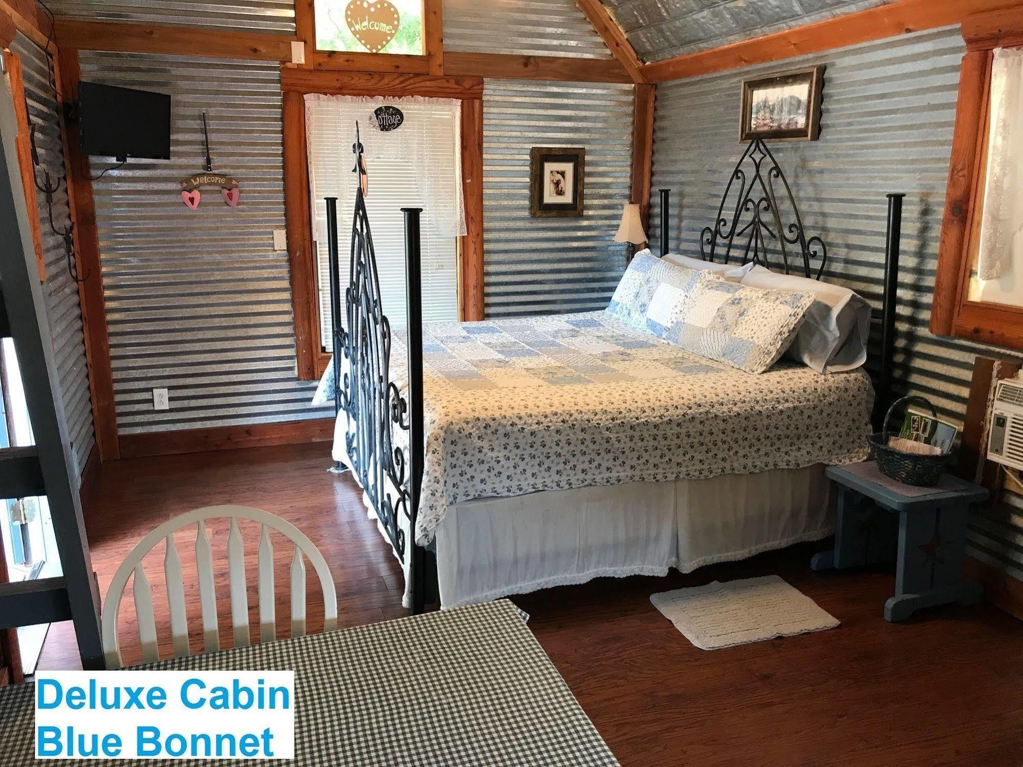 Top Of The Hill Rv Resort & Cabins Waring Exterior foto
